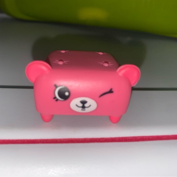 Over 25 Shopkins Bundle/Lot Petkins Exclusives Rare Holiday - Picture 7 of 10